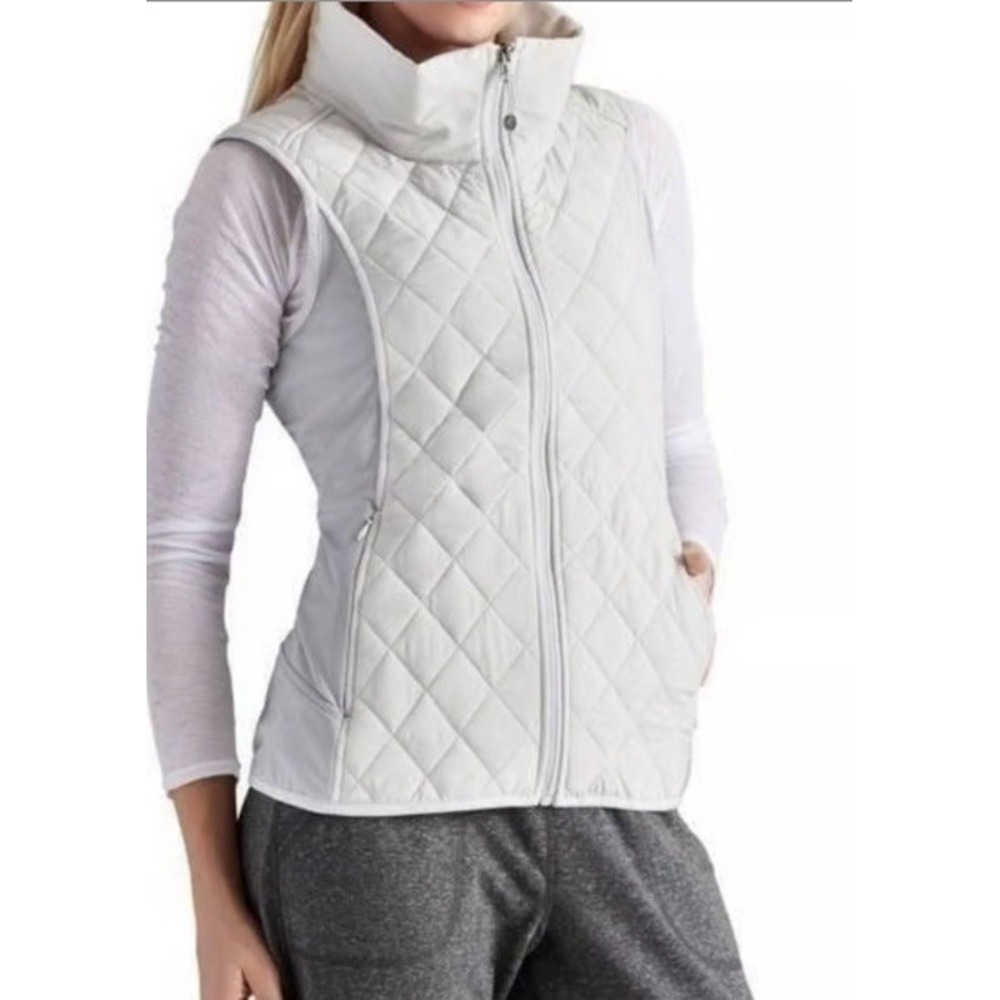 Athleta Upside Quilted Vest White‎ Gray Athletic Outerwear Gorpcore Small